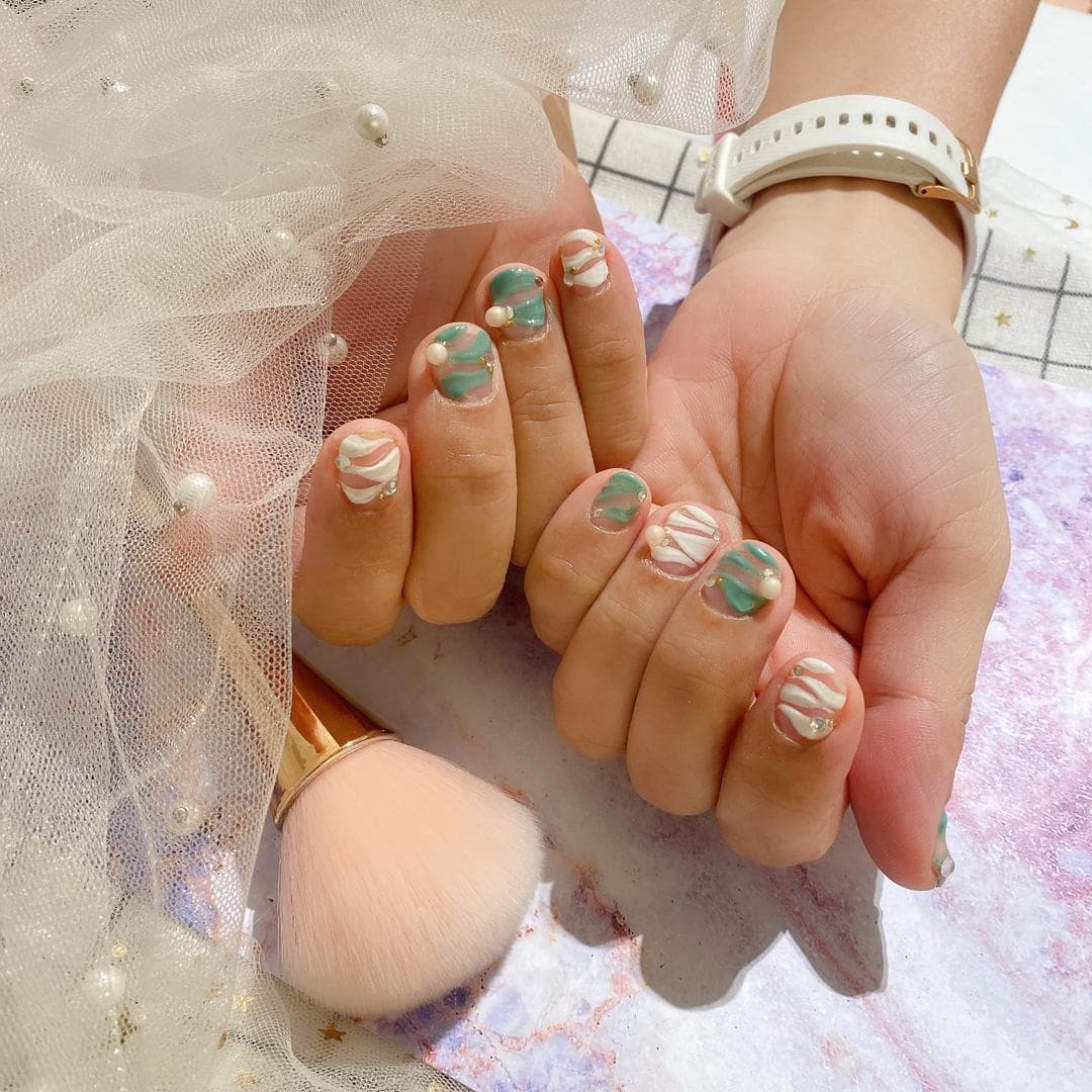 O Nail and Make Up 3