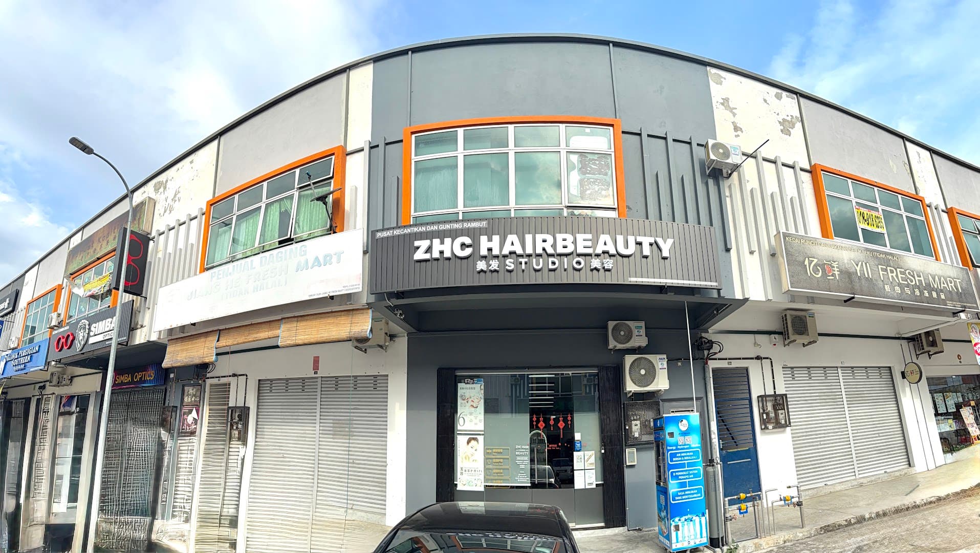 ZHC HAIR & BEAUTY STUDIO 3