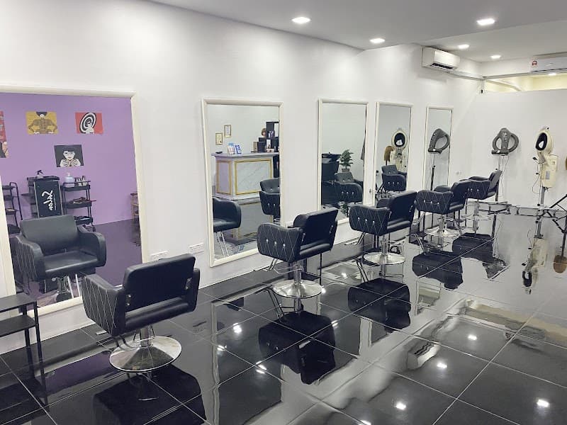 LASIKIN Ladies salon & Nails 1