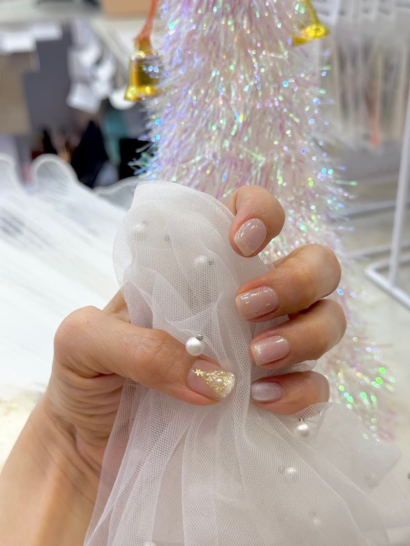 J&E Nails Spa (Leisure Mall) 2