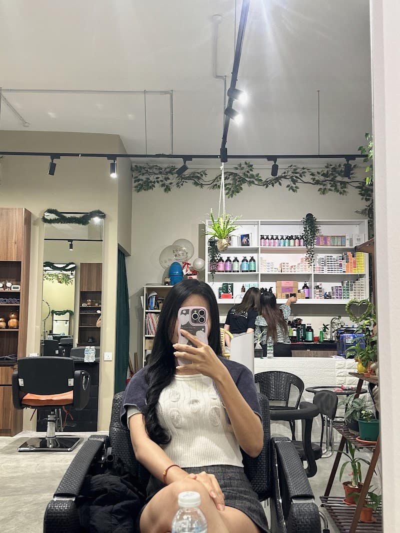M+M Hair Studio Sri Petaling 2