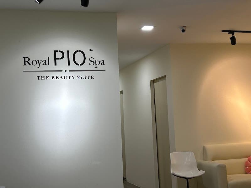 Royal PIO Beauty & Nails 1