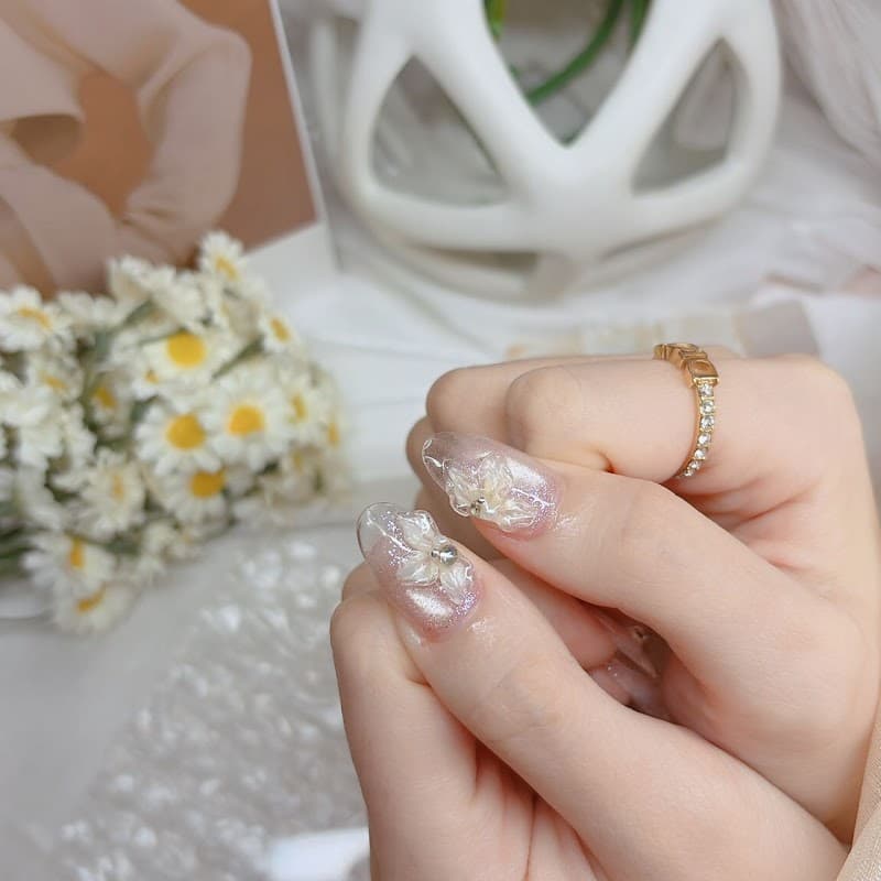 Luminous KL - Nail Salon (Manicure & Pedicure, Eyelash Extension, Embroidery) 1