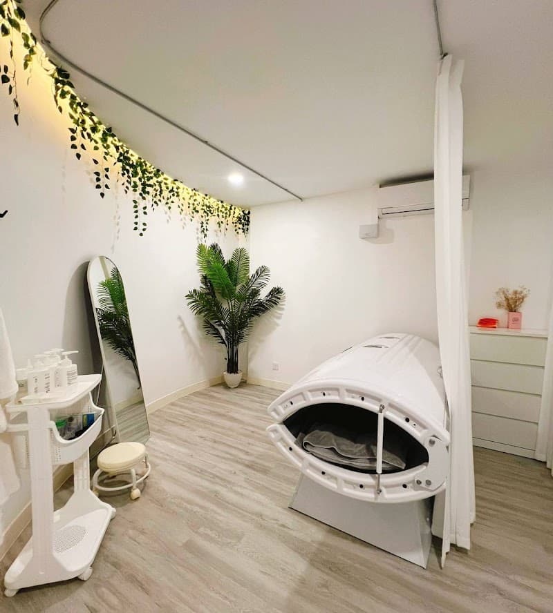 Isaromia Aesthetics Cheras - Facial, Whitening, Slimming Treatment 3