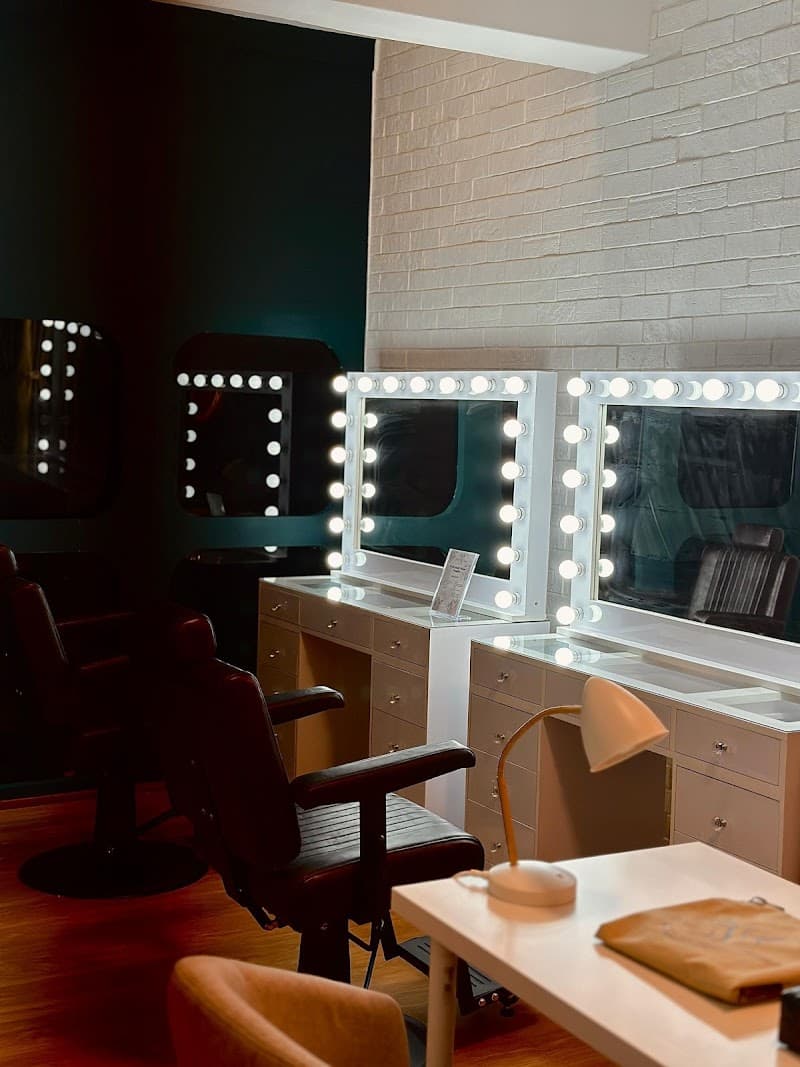 Style & Shine Studio 3