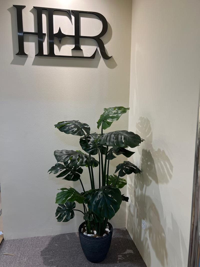 HER SKIN BEAUTIQUE,Kepong Aman Puri 1