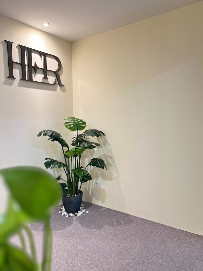 HER SKIN BEAUTIQUE,Kepong Aman Puri 3