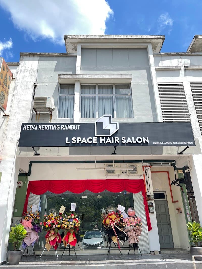 L SPACE Hair Salon 2