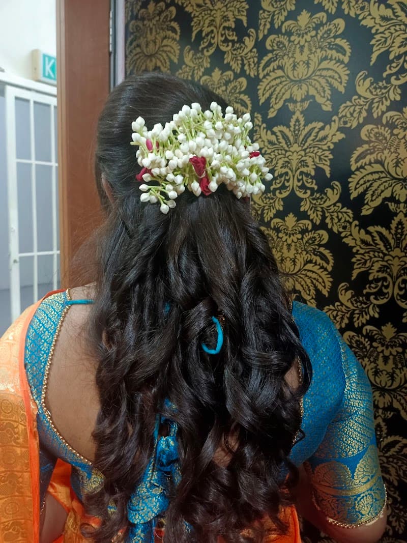 Mohanaaz beauty salon 3