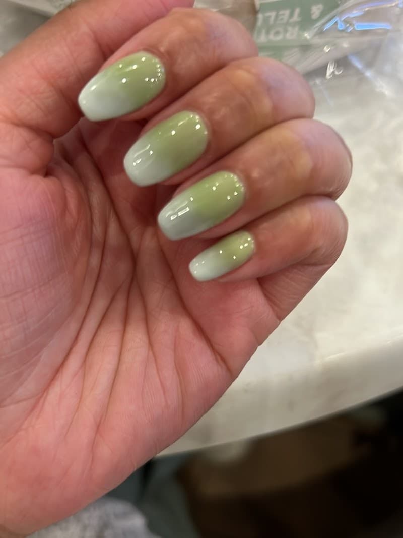 V2 beauty salon Nail and hair (quick cut )Berjaya Times Square 4