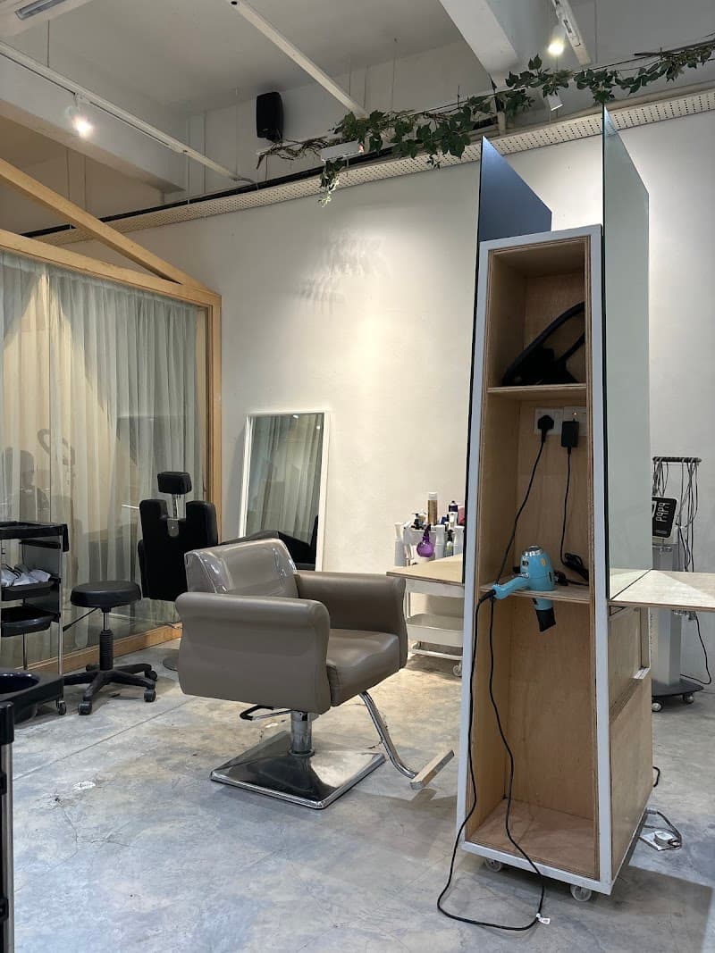 Mikka Hair Studio 2