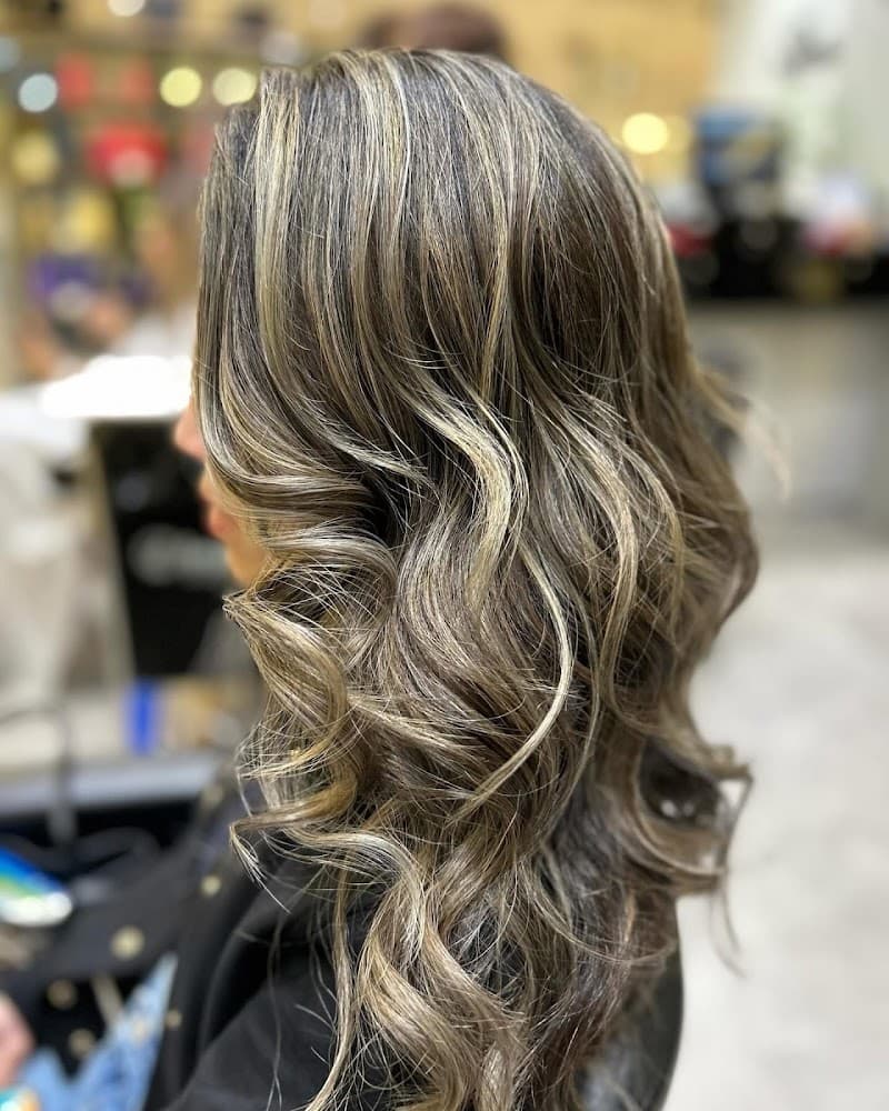Leslie Hair Artistry Studio 1