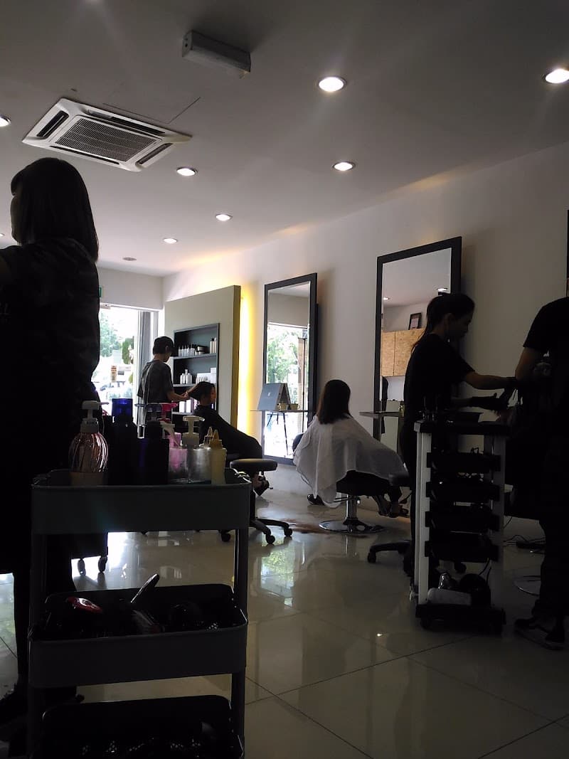 Homme Hair Salon 3