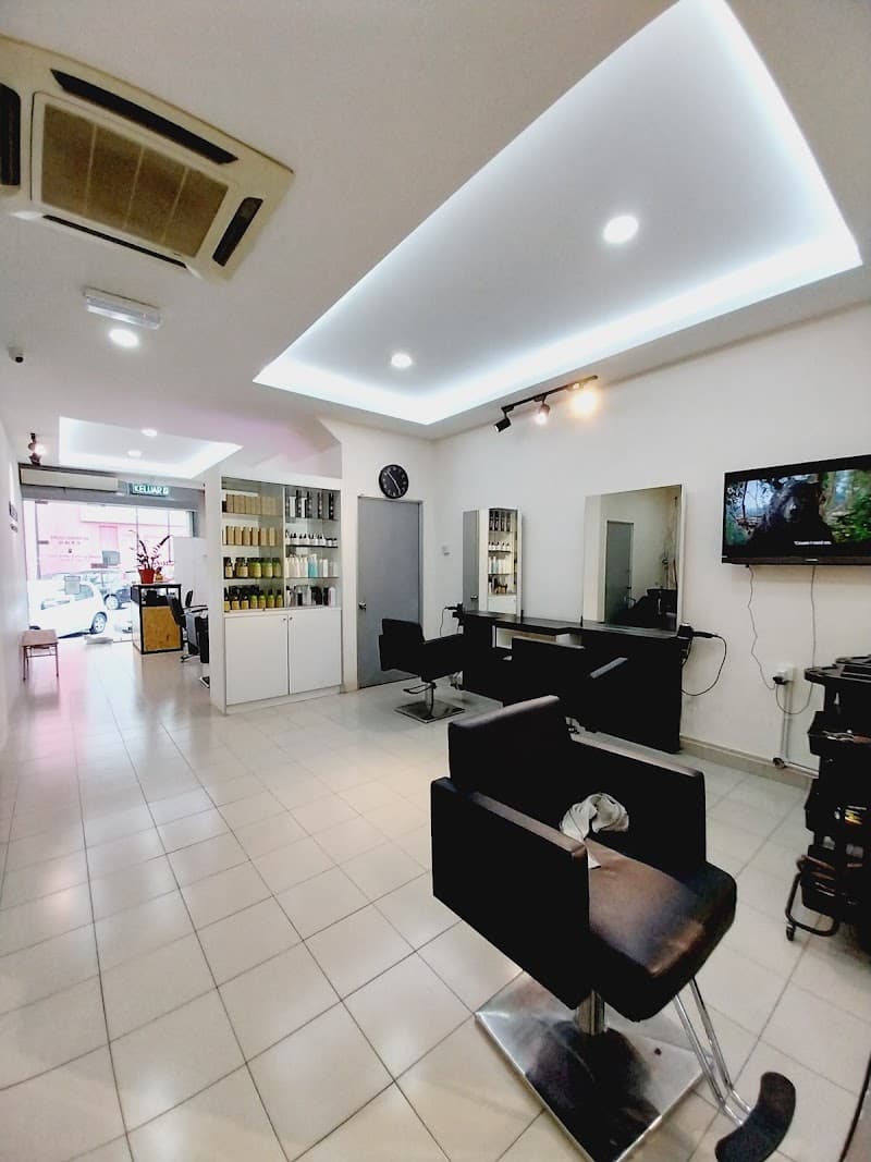 One Beauty Love Salon 1
