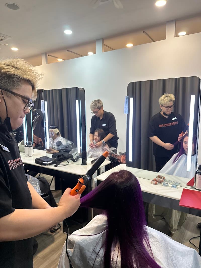 Tik Top Salon Larkin JB 2