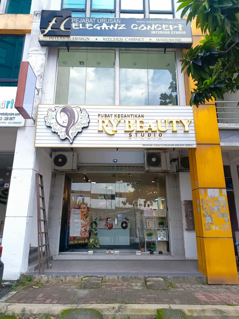 Ry Beauty studio 2