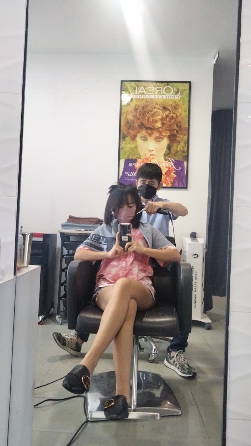 Y-Not Saloon 2