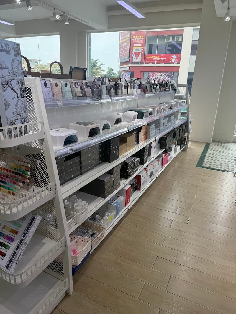 YOUSHINE Cheras nail supply & academy 4