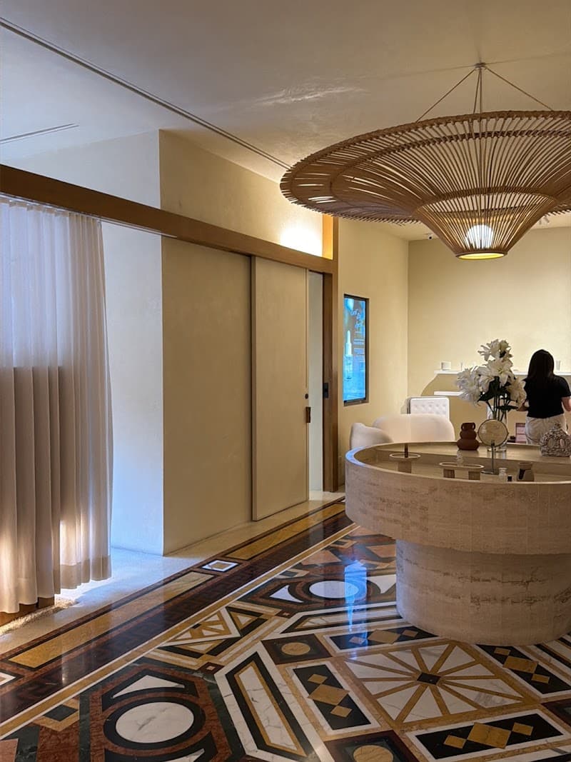 LYLA BEAUTY LOUNGE 1