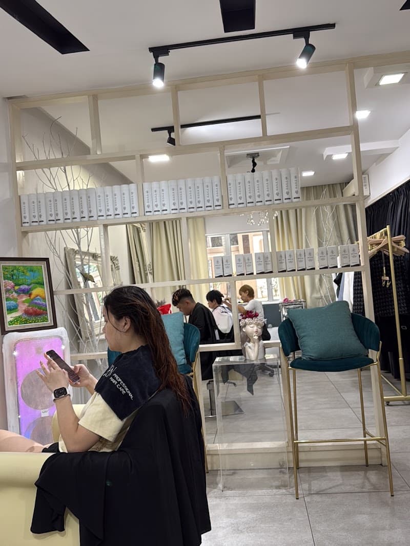 Jay Modern Hair Studio 5