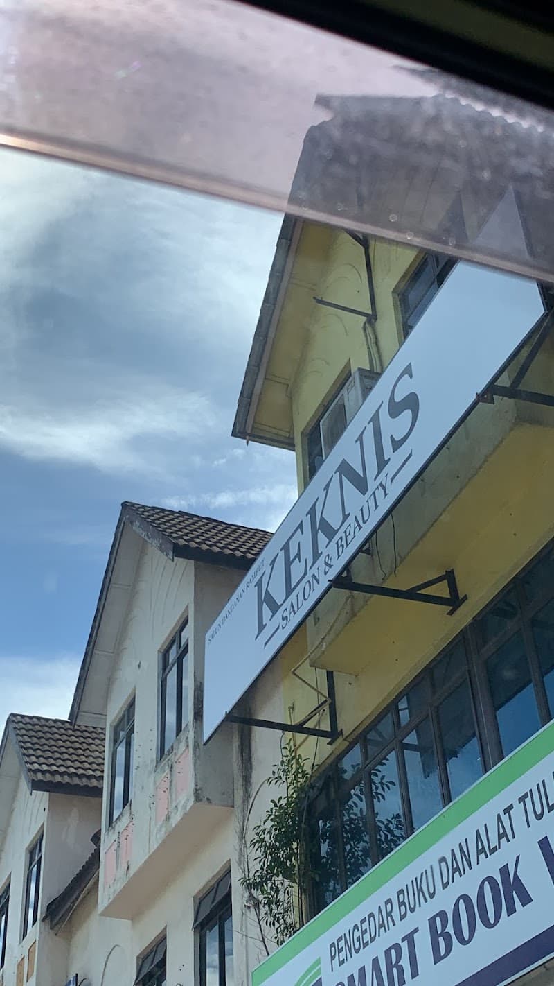keknis hair salon 2