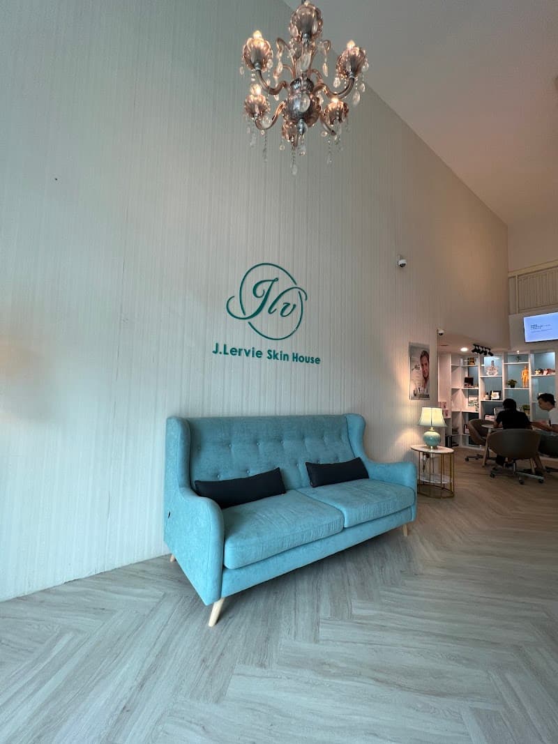 J.Lervie Skin House 1