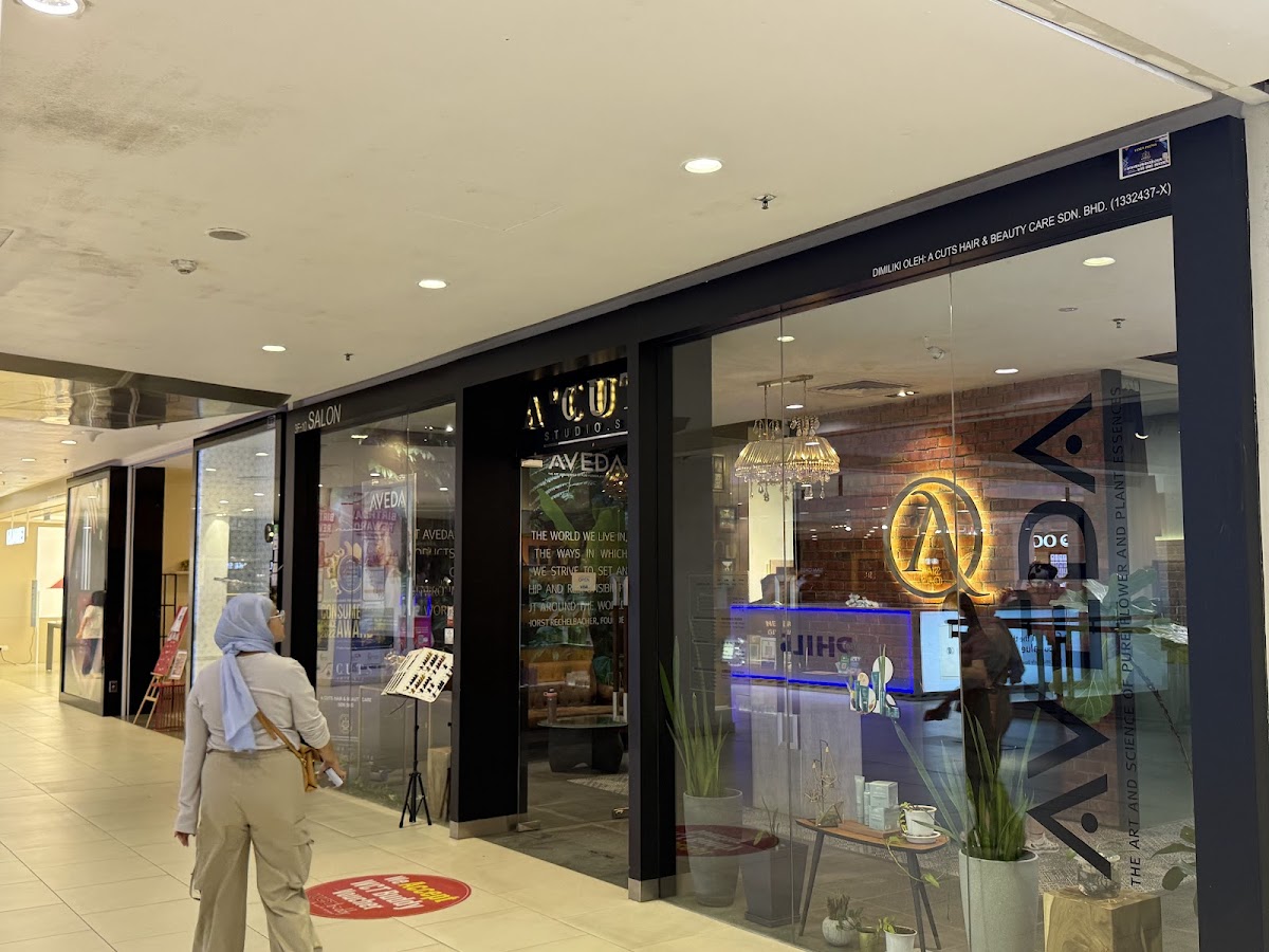 A Cuts Studio AVEDA Paradigm Mall JB 进口护发 hair salon Skudai