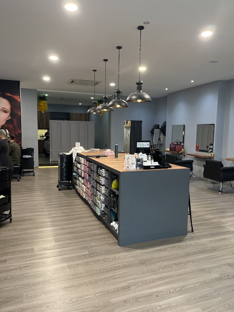 Hairbit Salon Kepong 发型沙龙 店内 hair salon Kepong KL