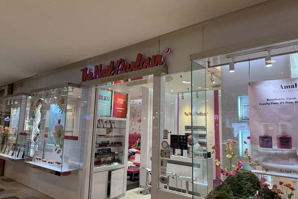 The Nail Parlour Publika 店内